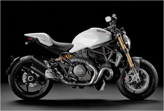 2014-ducati-monster-1200-2.jpg