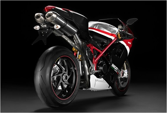 img_ducatti_superbike_1198_3.jpg