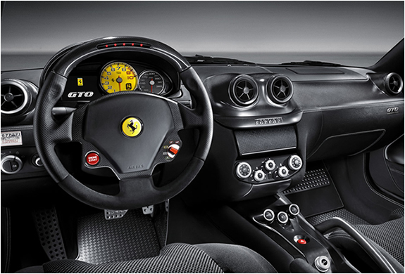 img_ferrari_599_gto_5.jpg