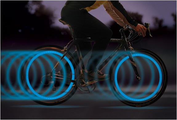 img_spokelit_bicycle_light_2.jpg