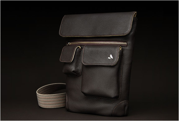 http://www.blessthisstuff.com/imagens/stuff/img_vaja_messenger_bag.jpg