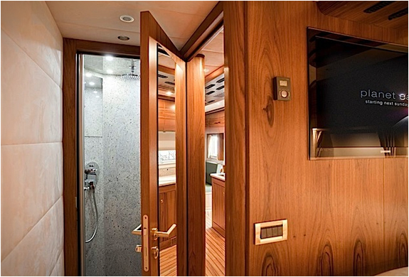 mercedes-benz-zetros-expedition-vehicle-5.jpg