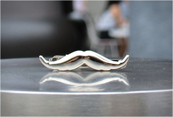 moustache-tie-clip-5.jpg