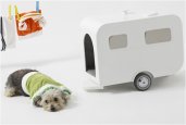 LUXURY CARAVAN DOG HOUSE