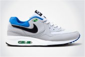 NIKE AIR MAX LIGHT