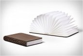 thum_lumio-book-lamp-2.jpg