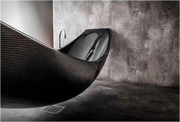 vessel-hammock-bathtub-3.jpg