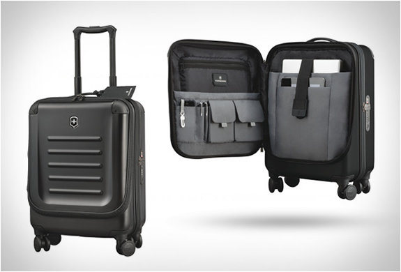 VICTORINOX SPECTRA DUAL-ACCESS CARRY-ON | Image