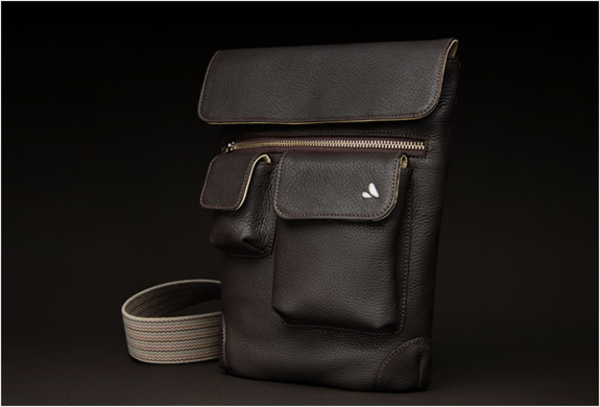 Messenger Bag For Ipad | By Vaja | Image