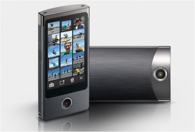 BLOGGIE TOUCH CAMERA | BY SONY - Image