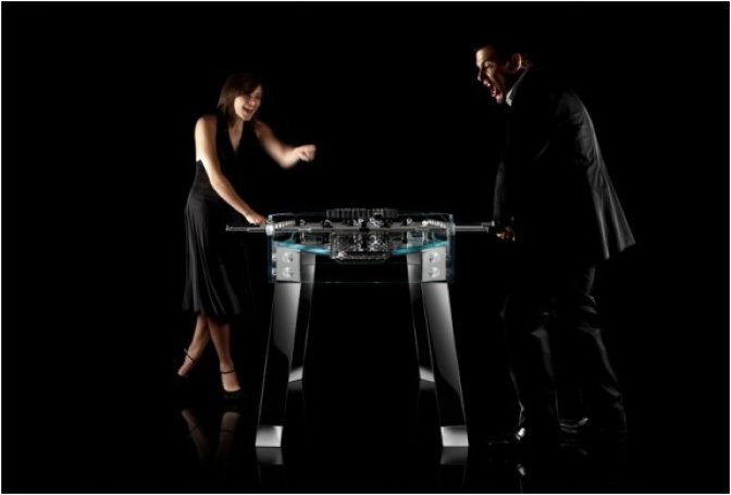 TECKELL KRYSTAL FOOTBALL TABLE - Image