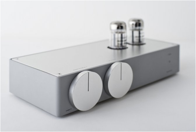 VACCUM TUBE HYBRID STEREO AMPLIFIER - Image