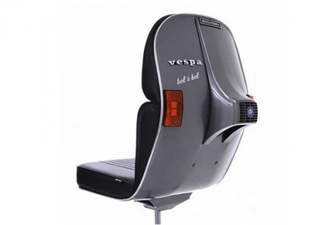 VESPA CHAIR LIMITED EDITION - Image