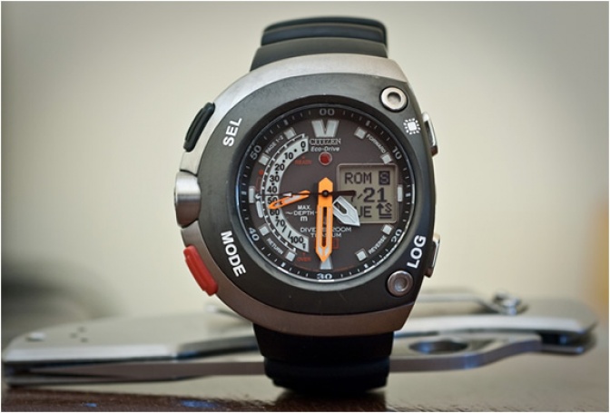 CITIZEN ECO-DRIVE DIVE WATCH - Image