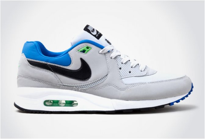 NIKE AIR MAX LIGHT - Image