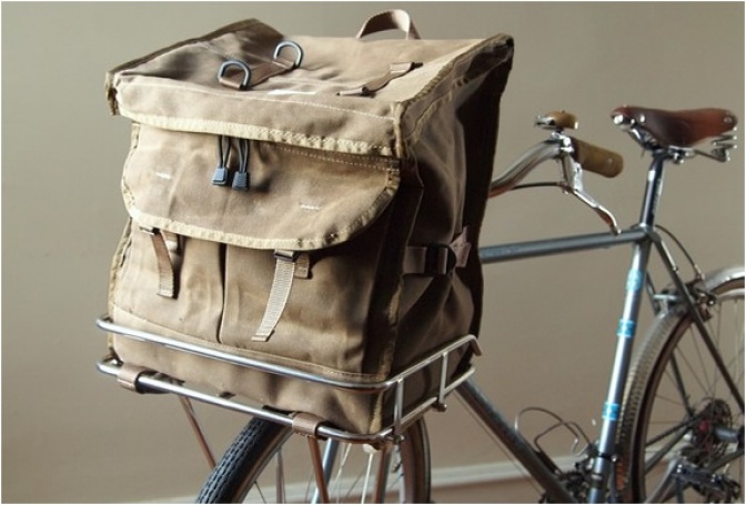 WAXED PORTEUR RACK PACK | BY LAPLANDER BAGS - Image
