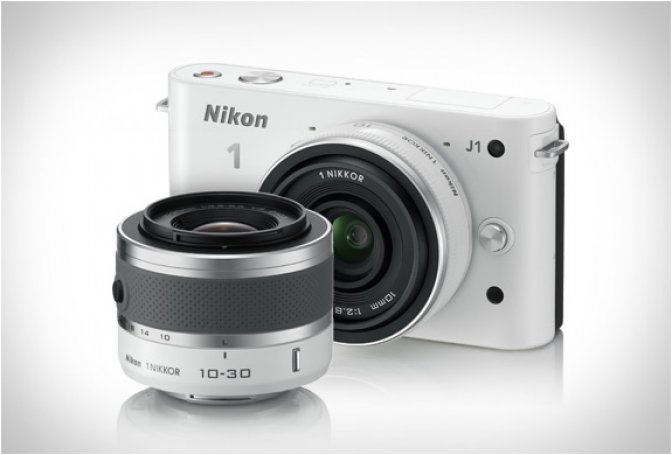 NIKON 1 J1 WHITE DIGITAL CAMERA - Image