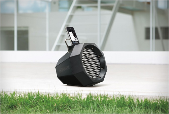 YAMAHA PDX-11 PORTABLE SPEAKER - Image