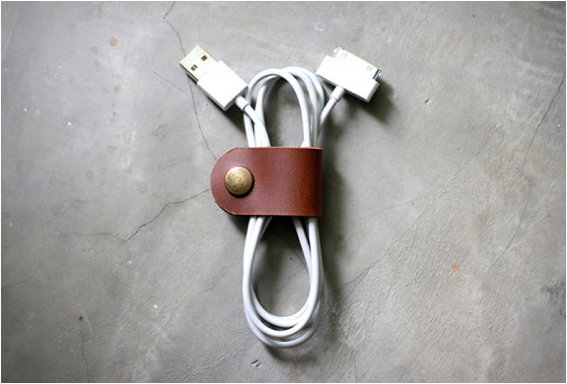 Leather Cable Band | Image
