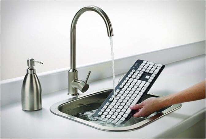WASHABLE KEYBOARD | BY LOGITECH - Image