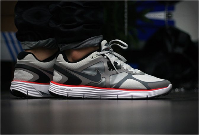 NIKE LUNARGLIDE 3 AMEN X LOTUS EVORA - Image