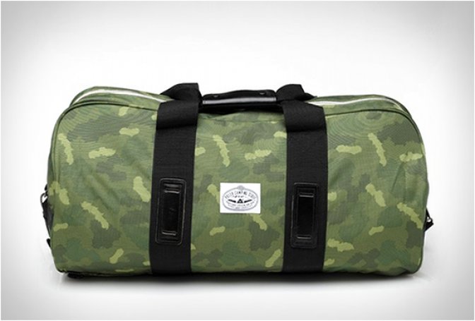 DUFFALUFFAGUS CAMO BAG | BY POLER - Image