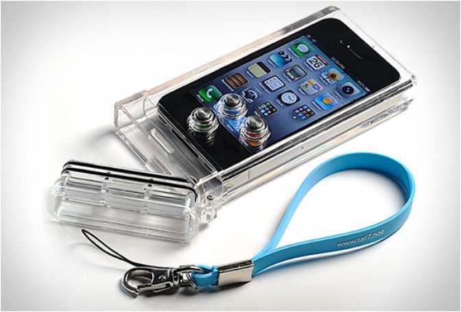 IPHONE SCUBA CASE | BY TAT7 - Image