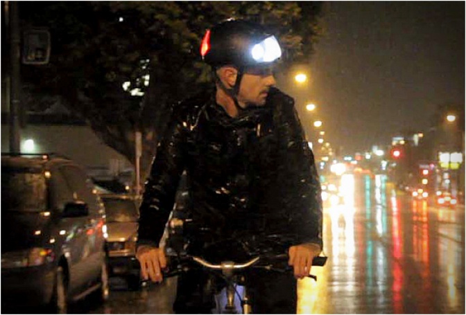 TORCH | BIKE HELMET WITH INTEGRATED LIGHTS - Image