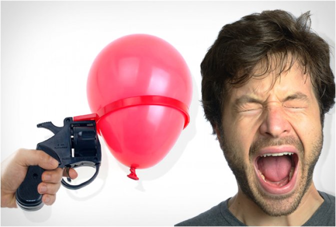 WATER BALLOON RUSSIAN ROULETTE - Image