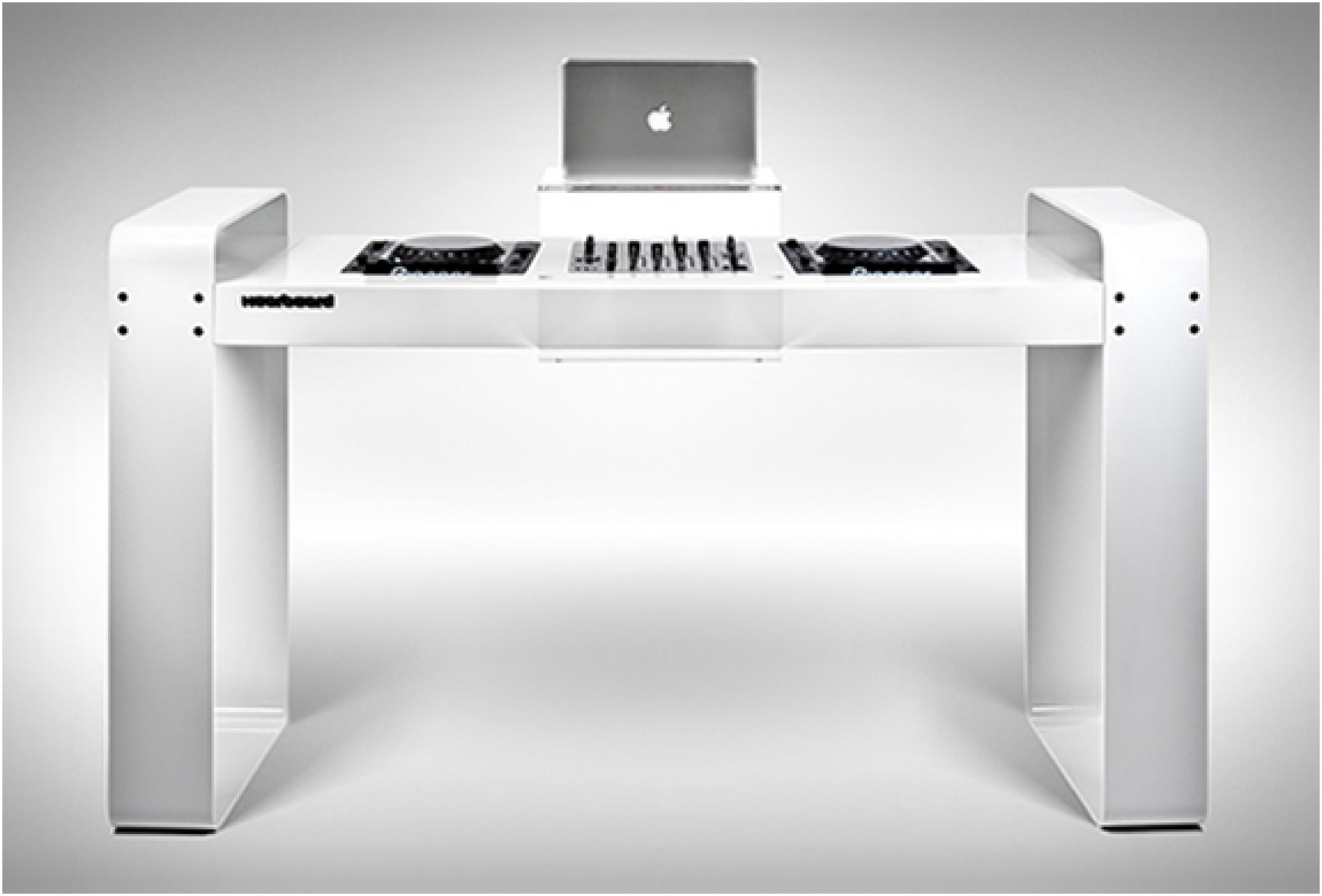 Spin Age Dj Workstation | By Hoerboard | Image
