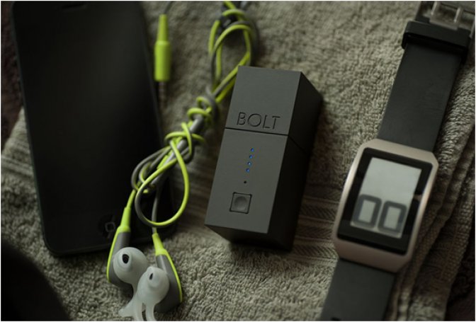 BOLT | PORTABLE BATTERY & WALL CHARGER - Image