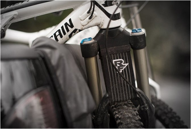 MUD CRUTCH | BY RACE FACE - Image