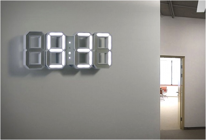 WHITE & WHITE CLOCK - Image