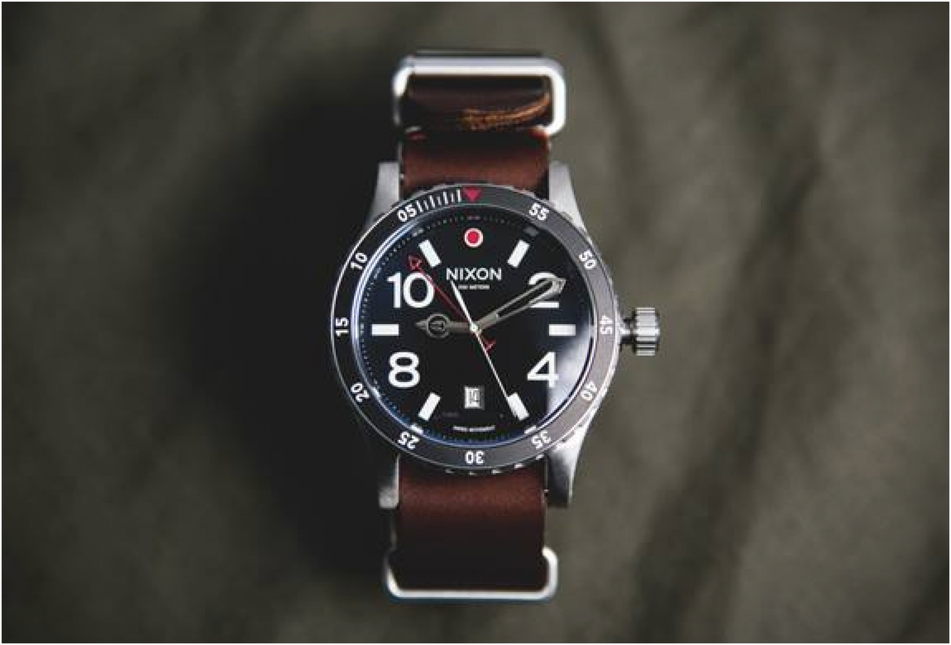 Nixon diplomat watch shop