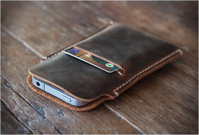 DISTRESSED LEATHER IPHONE 5 CASE - Image