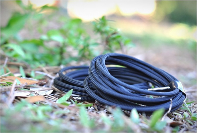RHINO LACES - Image