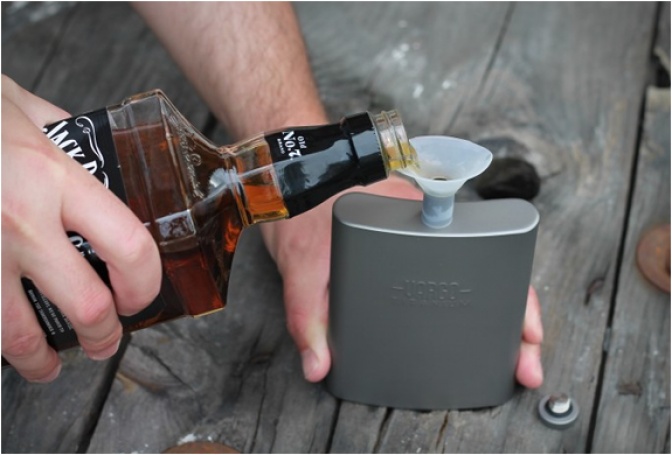 TITANIUM FUNNEL FLASK | BY VARGO - Image