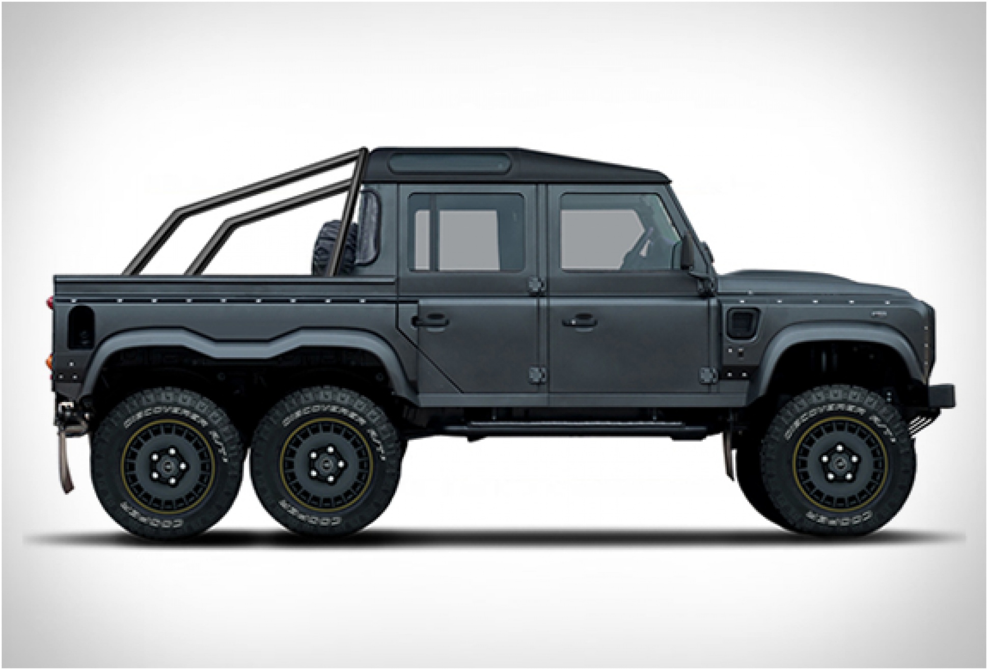 Flying Huntsman | By Kahn Design | Image