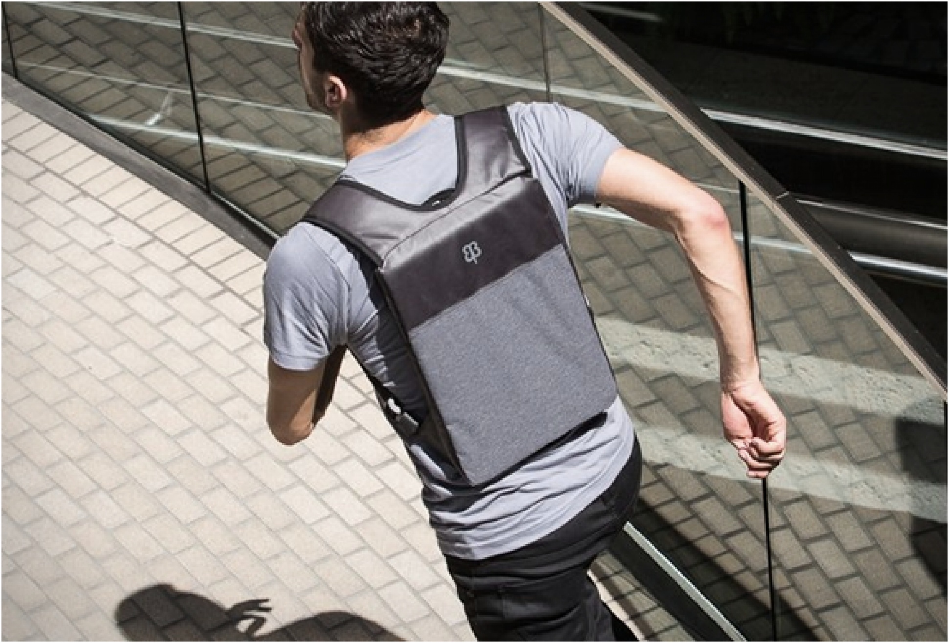 Under-the-jack Laptop Bag | Image