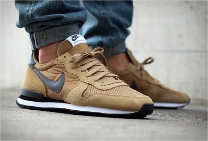 NIKE INTERNATIONALIST - Image