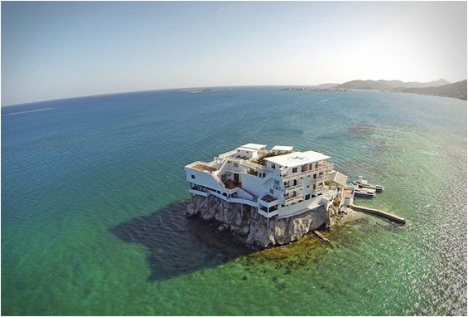 VILLA ON DUNBAR ROCK - Image