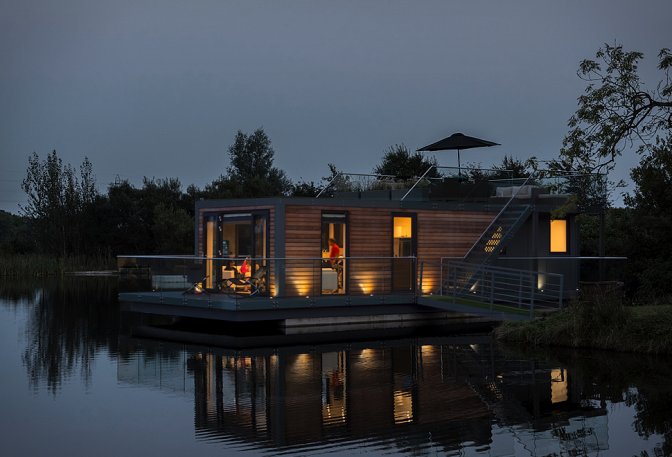 BLUEFIELD HOUSEBOATS - Image