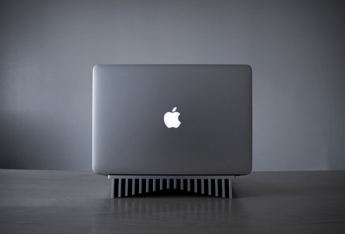 HEATSINK LAPTOP STAND - Image