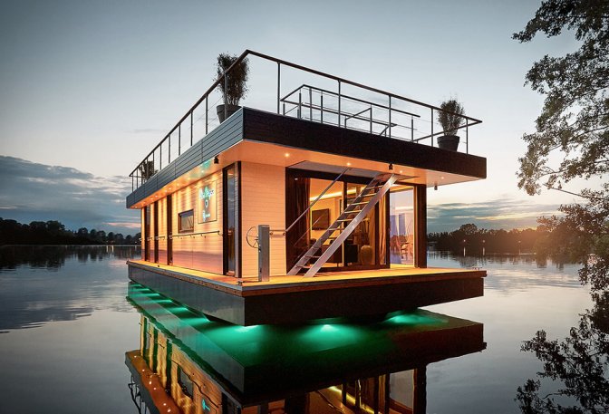 REV HOUSEBOAT - Image