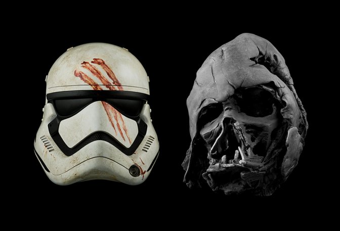 STAR WARS REPLICA PROPS - Image
