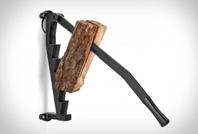 Wall-Mounted Kindling Splitter - Image