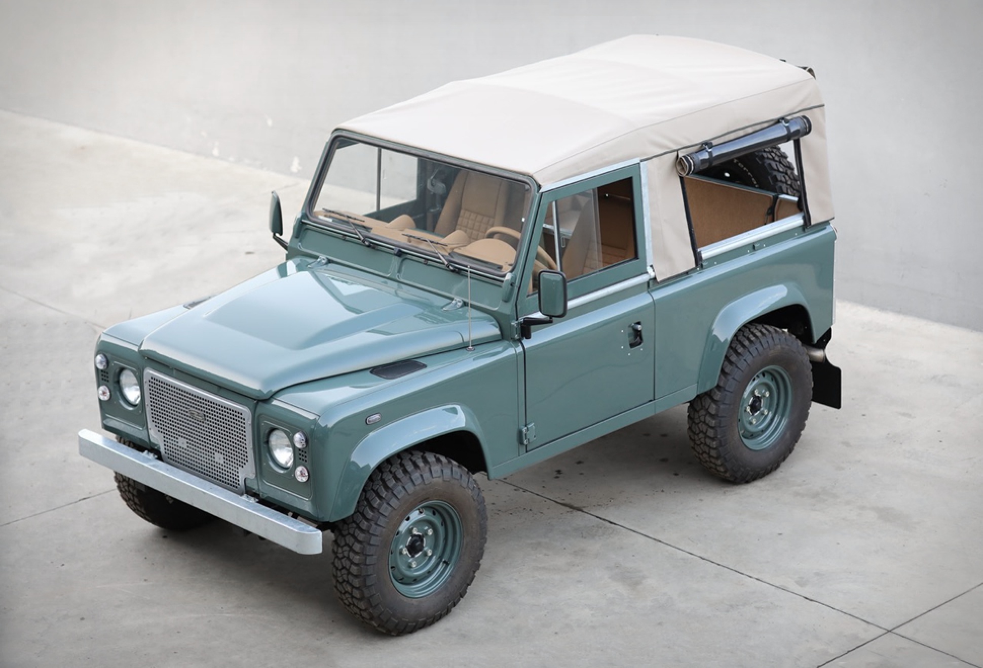Land Rover Defender D90 Keswick Green | Image