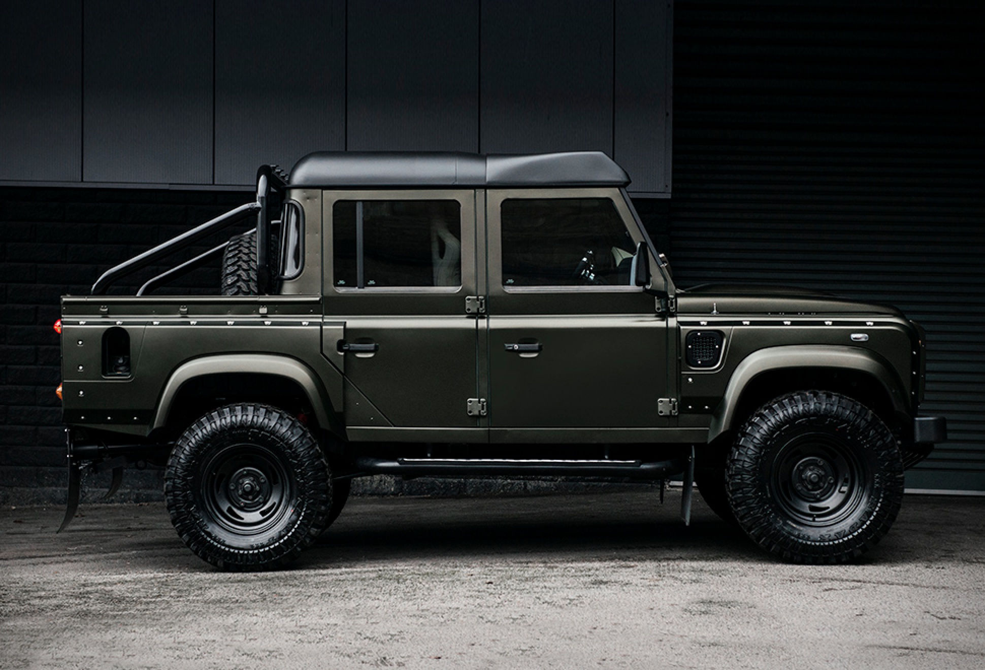 Kahn Defender Pickup | Image