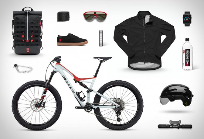 AUGUST 2017 BIKE COMMUTER GEAR - Image