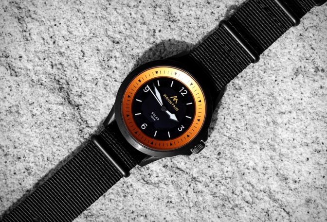 RAYSEEKER SOLAR POWERED WATCH - Image